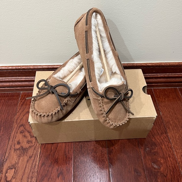 BNIB Women Bella II UGGplush Lined Moc
Slipper Chestnut 35 - Picture 4 of 8